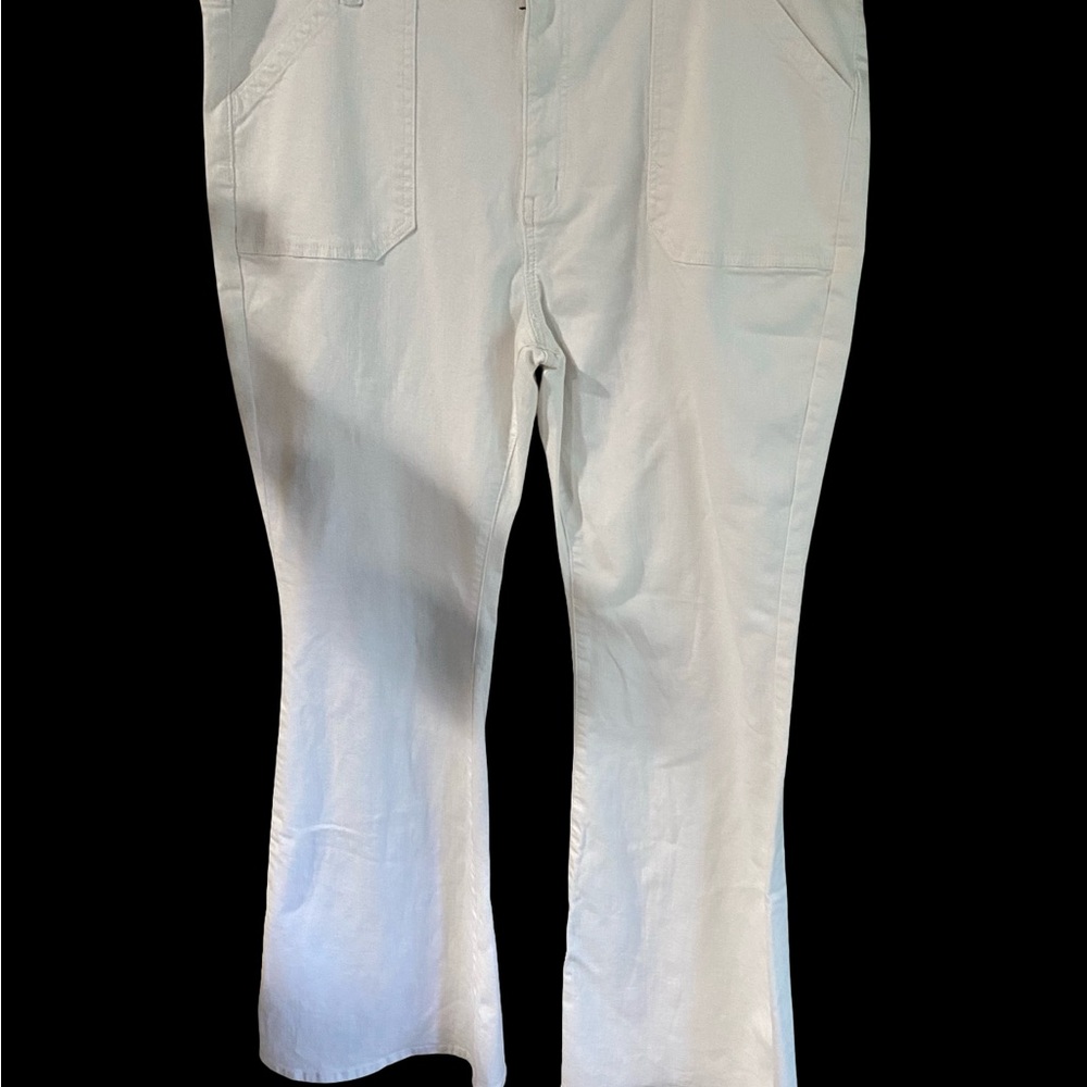 SO. White Flared Pants